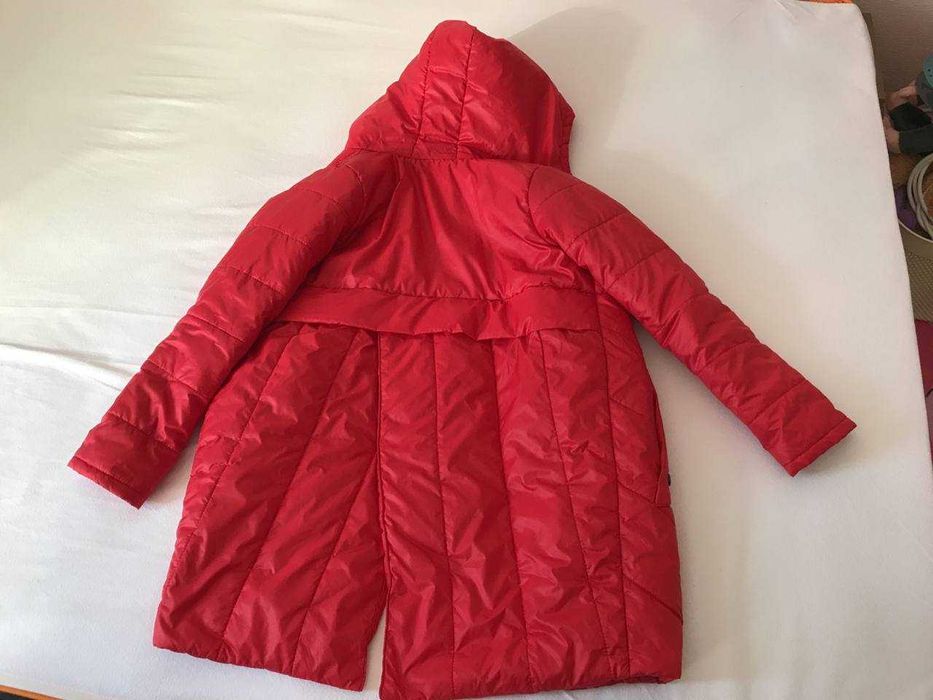 Демисезонное пальто на девочку 11-12 лет рост 158