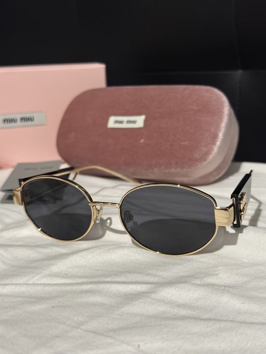 Oculos Miu Miu Novos em caixa com todos acessorios