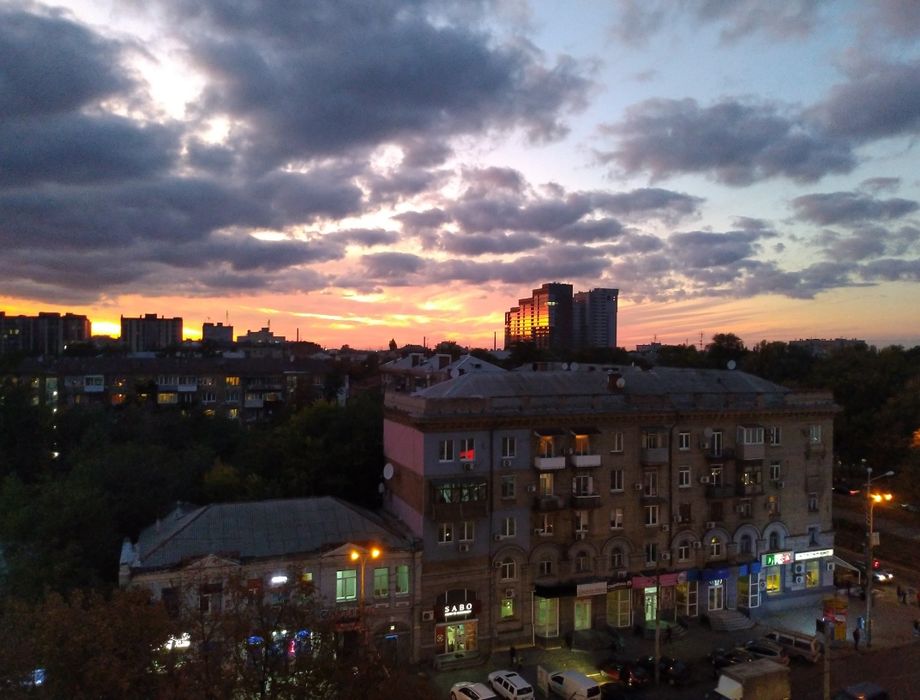 Продам 4-к квартиру пр. Поля, Центр, парк Глобы. Видовая