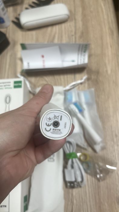 Електрична зубна щітка PZTK