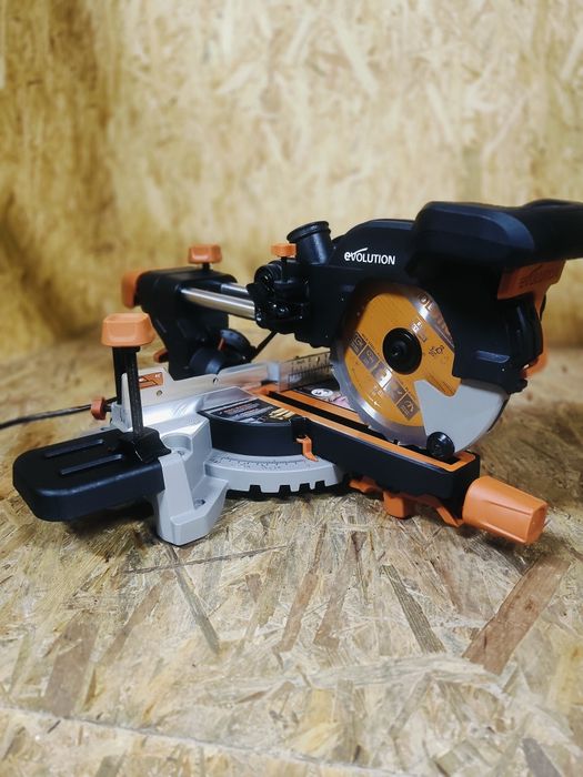 Ukośnica Evolution r185
