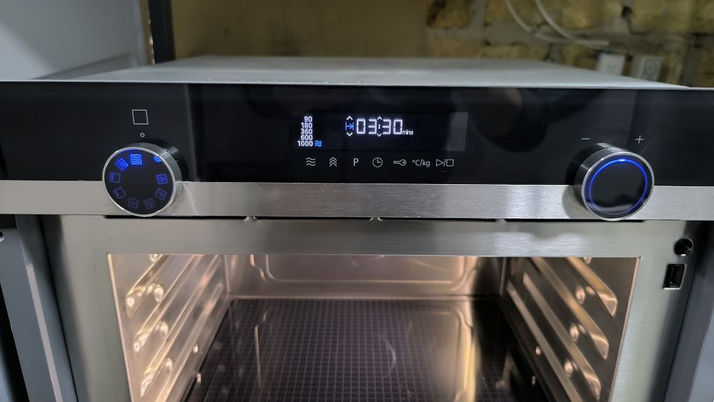 Мікрохвильова піч з пароваркою Siemens CO565AGS0
