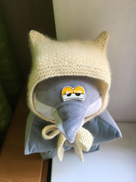 Чудова гарненька м‘якенька шапочка