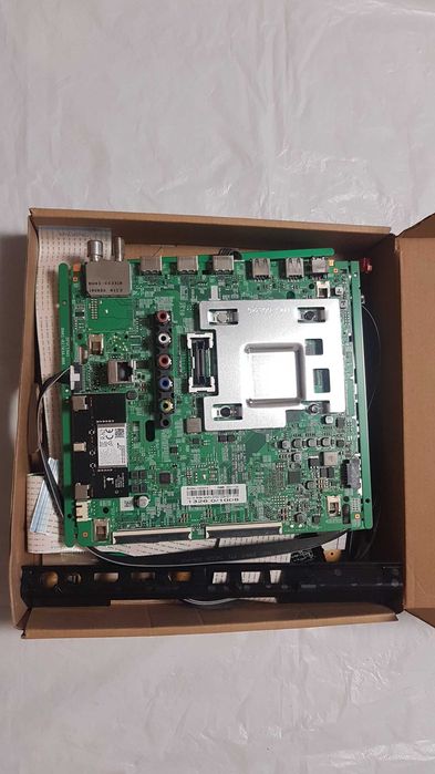 Комплект плат телевизора Samsung UE 55 RU 7179