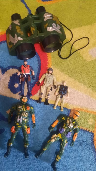 Набір іграшок військові