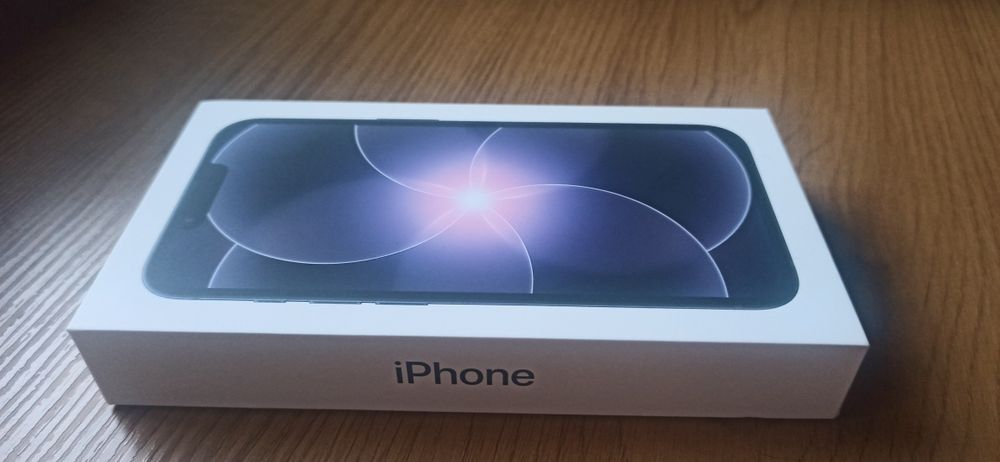 iPhone 17e 256GB czarny NOWY