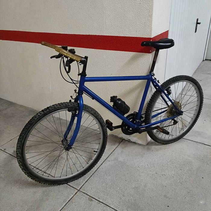 Bicicleta Montanha 26" – Shimano SIS (18)– Usada - Pronta a Usar