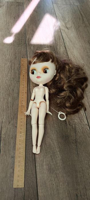 Ляльки Blythe Cave club