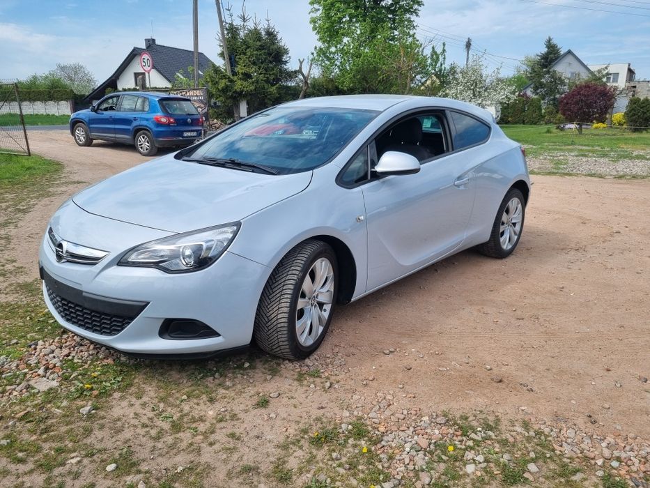 Astra gtc 1.4 benzyna .