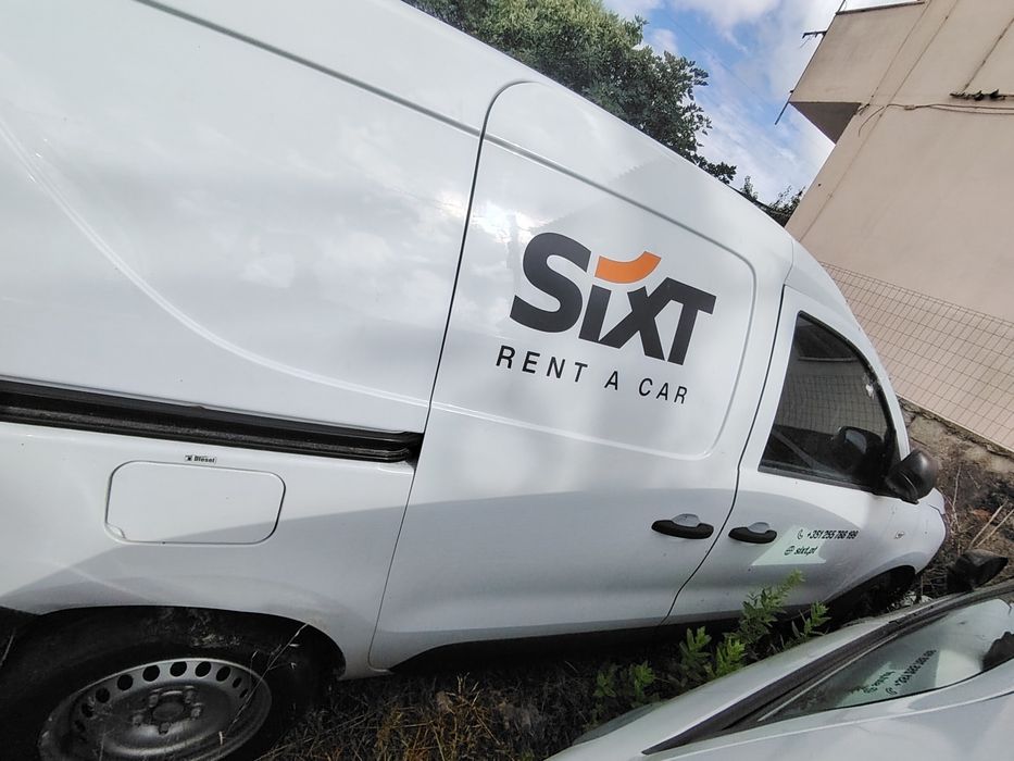 Renault Express 2024 só 25.000 km, a trabalhar e a andar. (GARANTIA 18 MESES) Aceita-se Mota ou Carro de Retoma (Leia o anuncio todo)