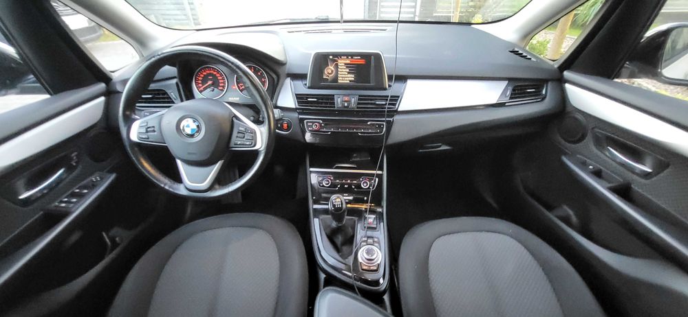 BMW 218 2.0 150 koni System Rozpoznawania Znaków