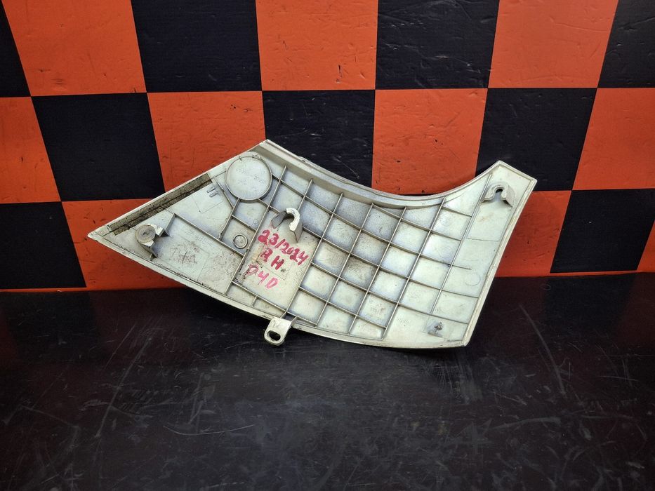 Friso exterior TOYOTA Dyna Chassis (KD_, LY_, _Y2_, _U3_, _U4)