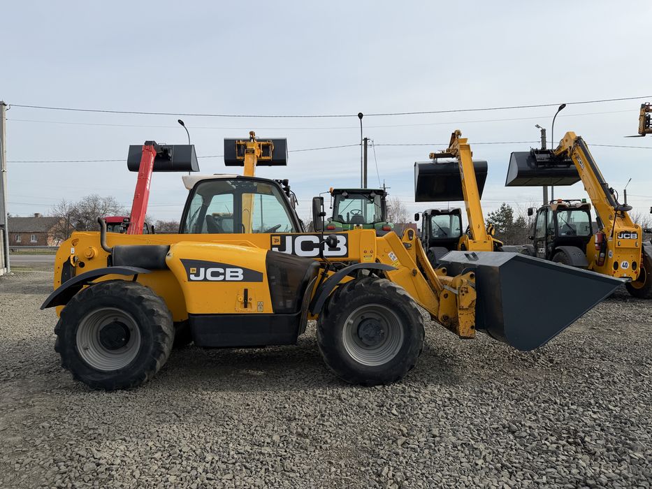 JCB 531-70 TR2 2011р 3700 годин погрущик