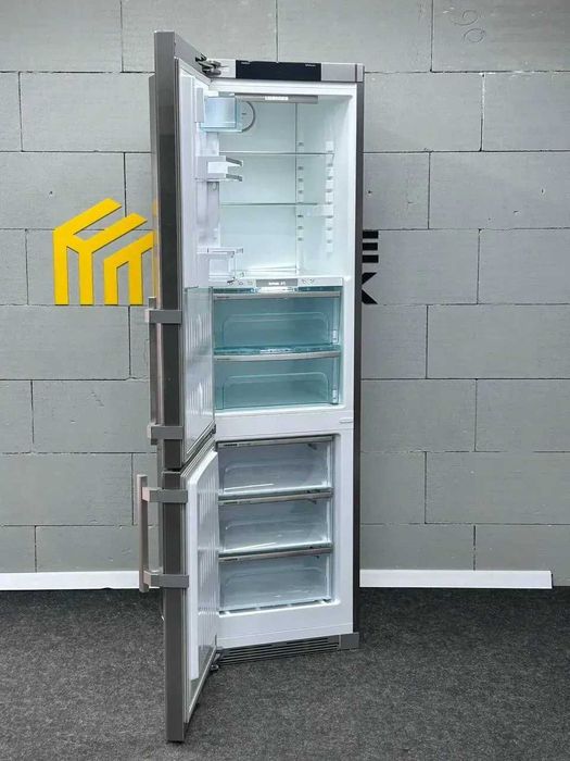 Хлодильник Liebherr CBNPes 4858 сенсорне керування