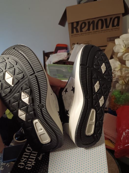 Ténis novos minnie