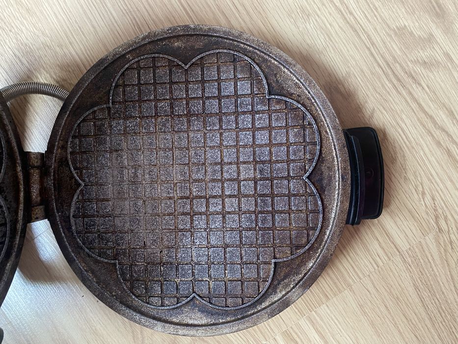 Електро вафельниця «Сластена»