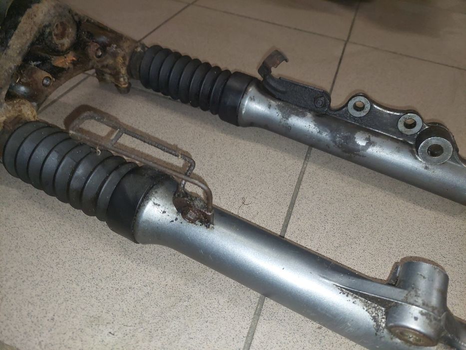 Zawieszenie przod lagi widelki teleskopy amortyzatory Yamaha 125 skute