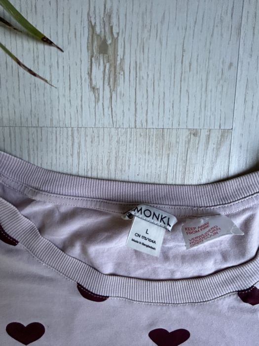 Koszulka bluzka w serca Monki r L 40 oversize