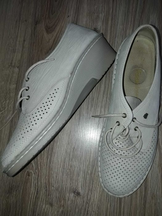 Buty damskie róż 41 długość wkladki 27 (roz 8)
