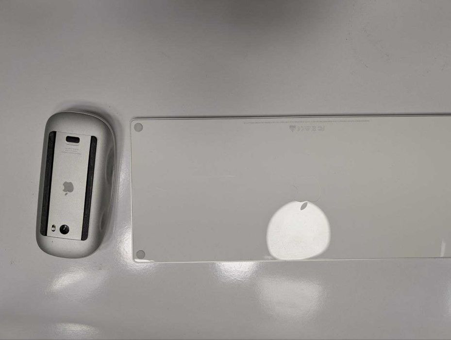 Apple  iMac 21.5", 2017, 4К, 16/256 + клавіатура, мишка