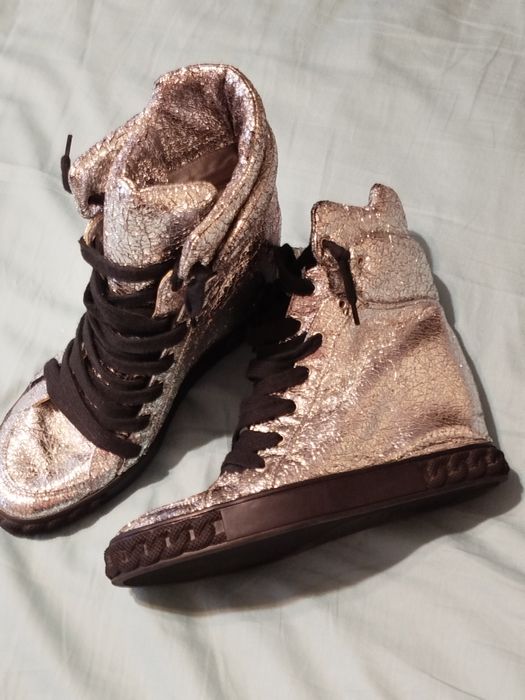 Srebrne buty za kostkę Casadei 39