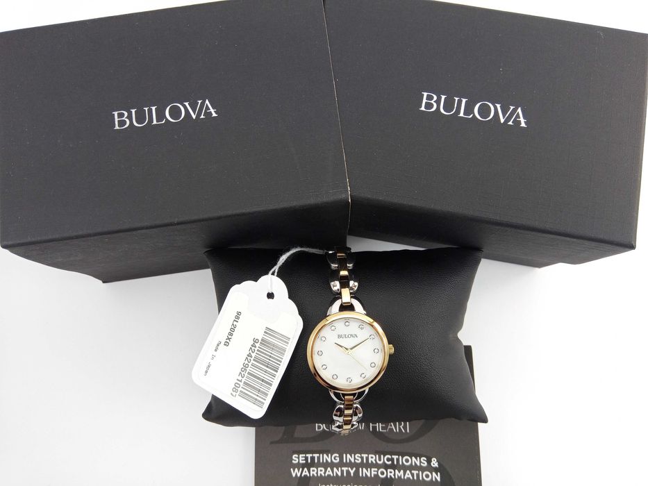 Японские женские часы камни Swarovski, Bulova 98L208 в подарок девушке