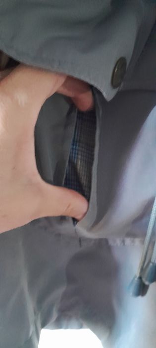 Parka ajustavel com bolsos gola alta