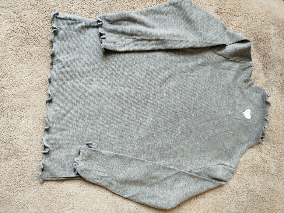 Гольфіки тоненькі,нові6р.залишився тільки сірий