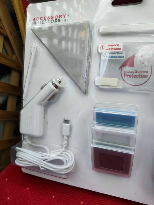 Ładowarka Etui Rysik obudowa Nintendo DS Lite