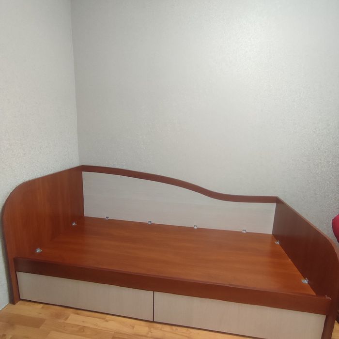 Ліжко з матрасом