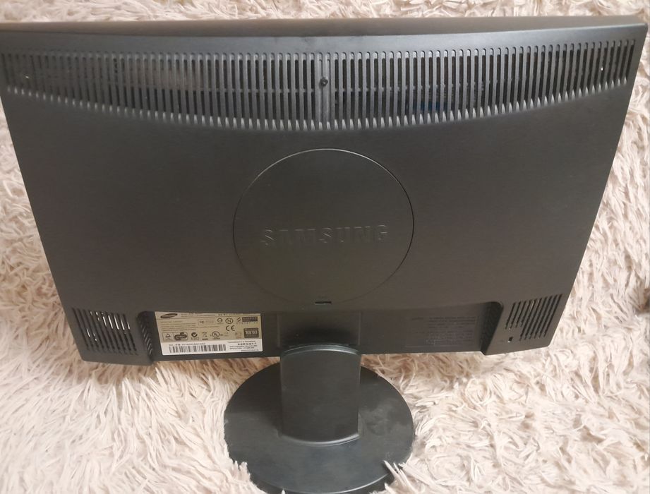Монитор  samsung