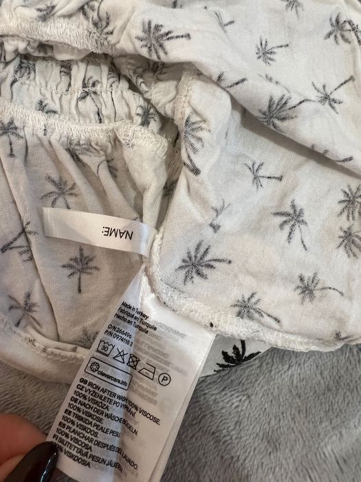 Top z baskinką na ramiączkach w palmy - NOWY!