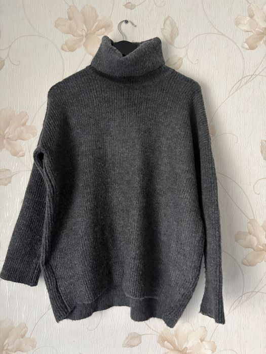 Теплий жіночий светр оверсайз
