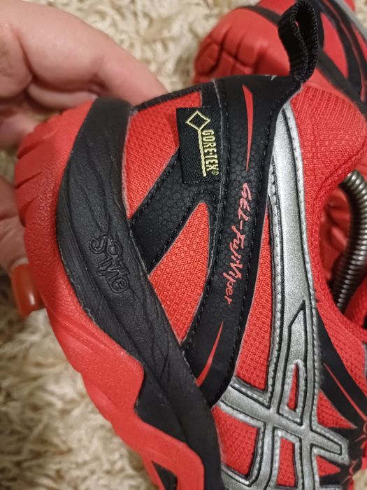 Кросівки ASICS Gel Fuji Viper Gore-Tex оригінал: 999 грн