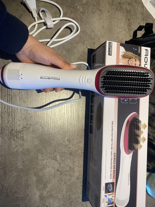 Escova alisadora e secadora Rowenta