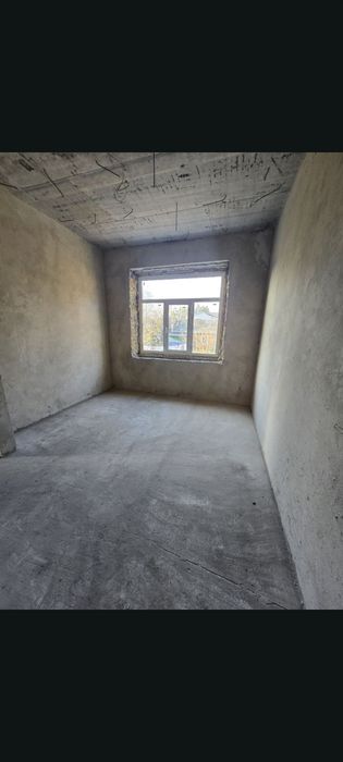 Будинок в Ірпені з газовим опаленням. Є гараж в мінімальне оформлення