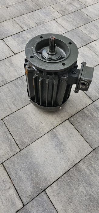 Silnik elektryczny 1kW 380V