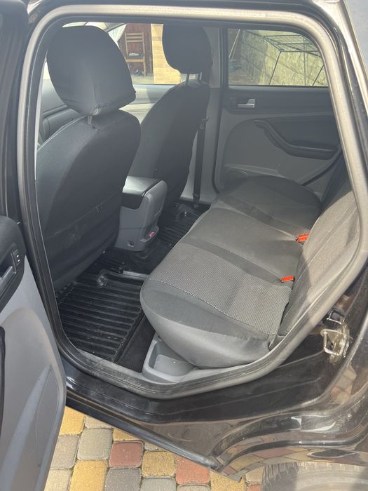 Ford focus 2010 року