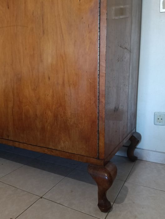 Roupeiro antigo madeira