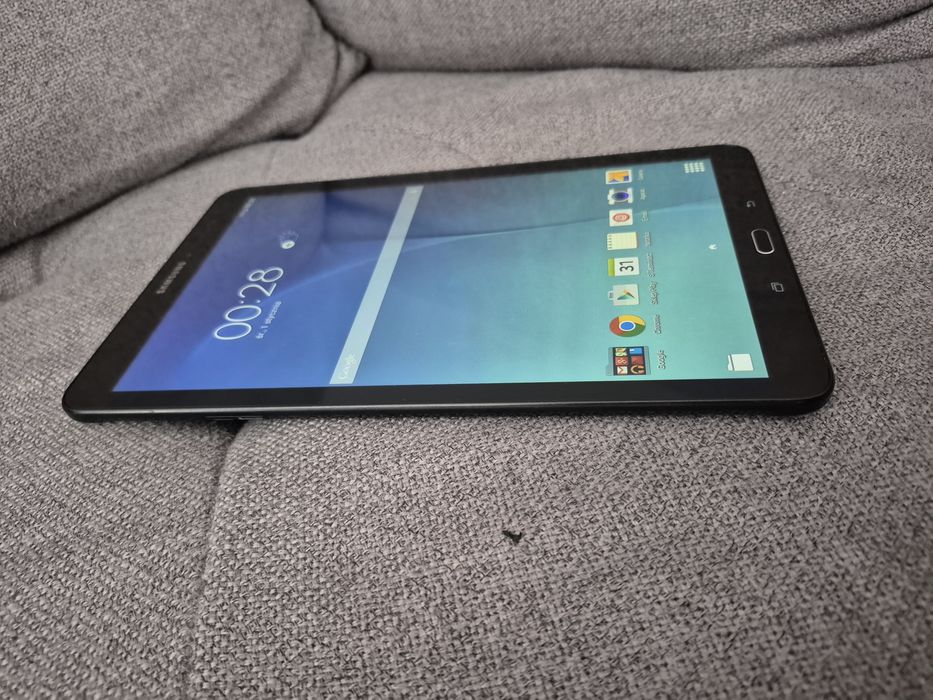 Tablet Samsung Galaxy Tab E 9.6 SM-T560 +8 Gb czarny