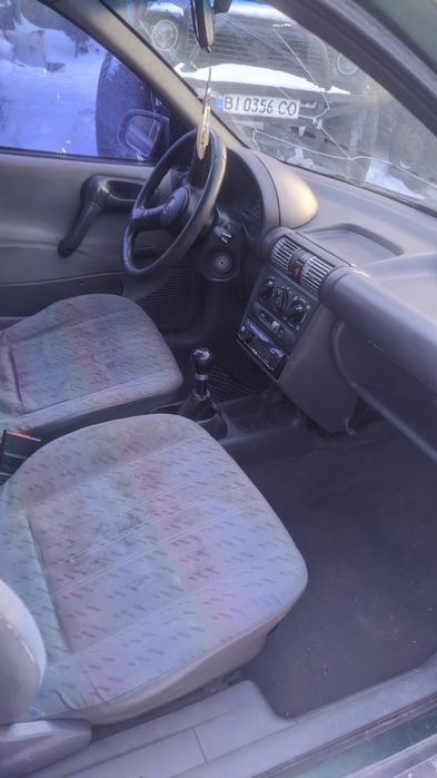 Opel  на повному бойовому ходу