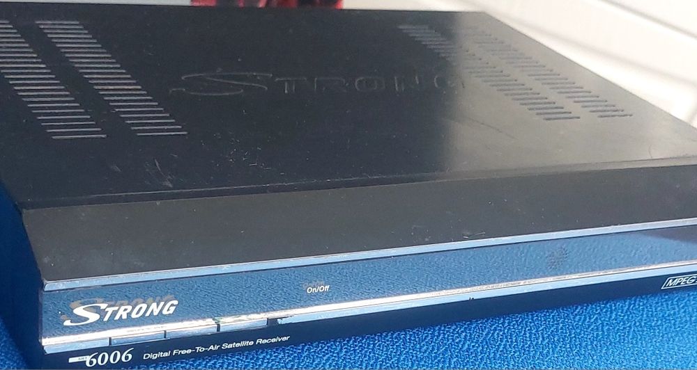 Ресівер, тюнер Strong srt 6006