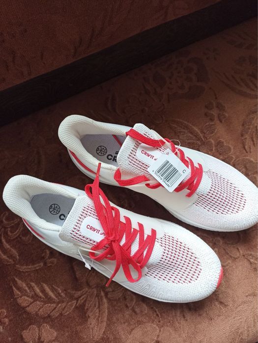 Кросівки CRIVIT. EU 41