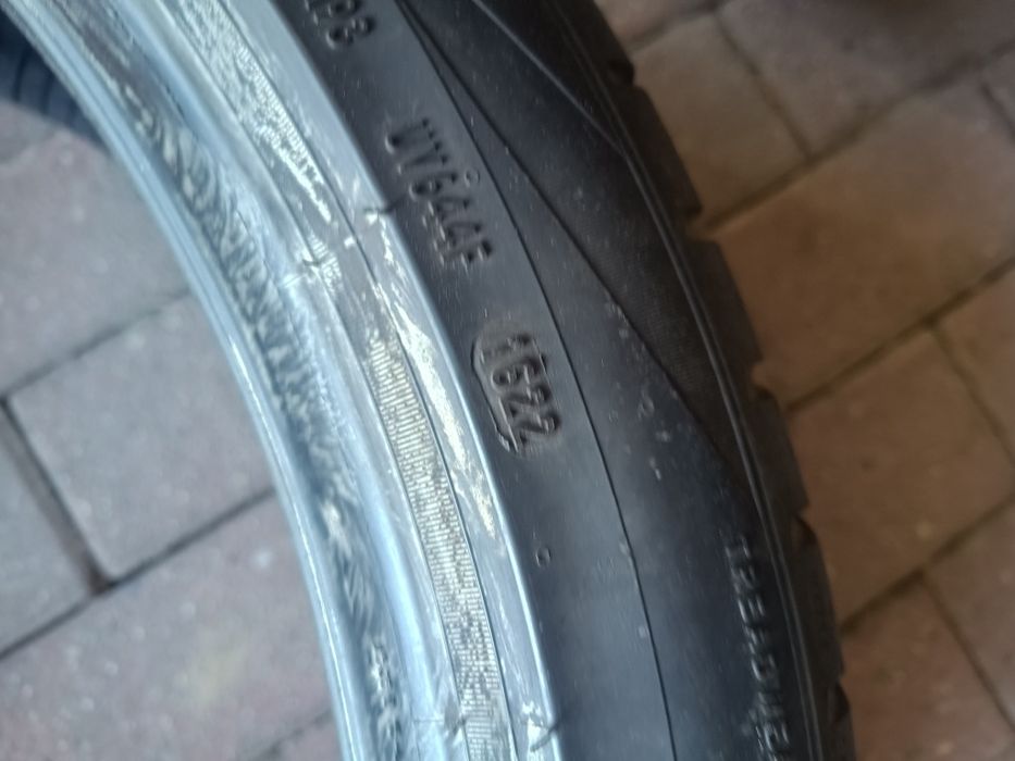 Opony letnie 235/45/21 2szt