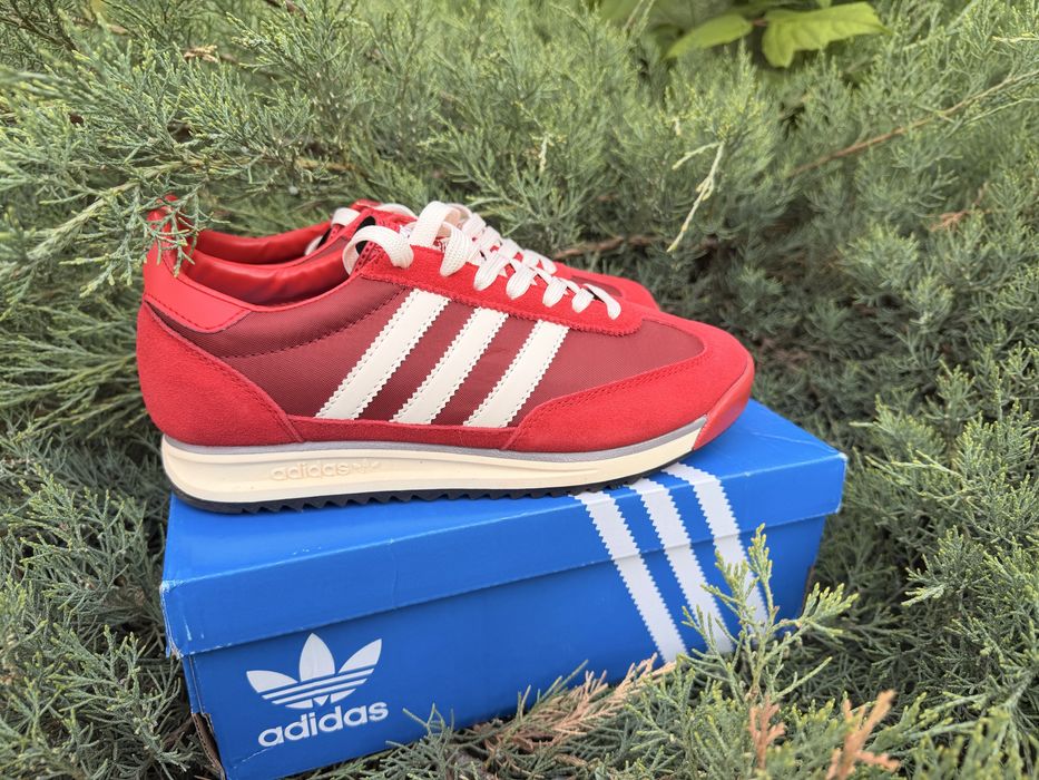 Жіночі кросівки Adidas