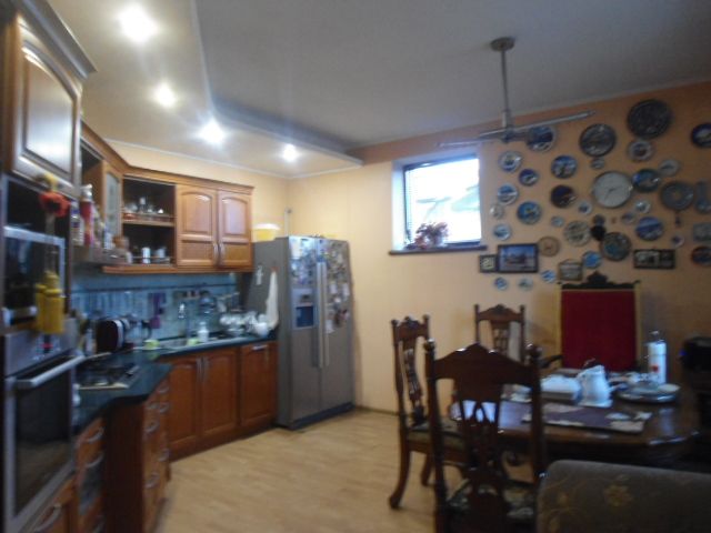 Євідновлення.Продажа дом имение с Маковище 250м+100м гостевой, водохра