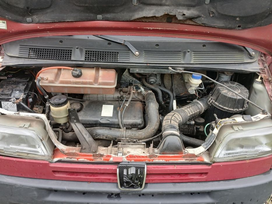 Witam sprzedam peugeot boxer  1998 rok