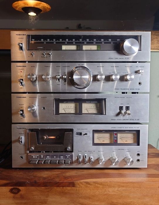 Wieża Toshiba piękna