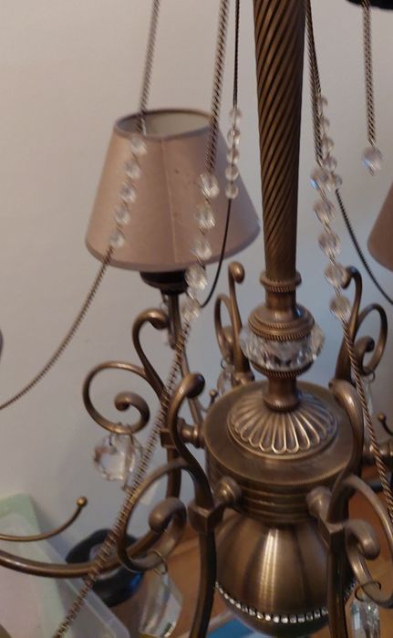 Żyrandol z mosiądzu z kryształkami Svarowskiego