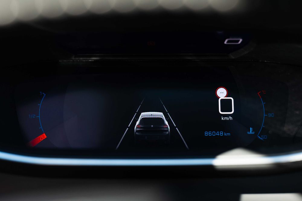 Peugeot 208 1.2 PureTech Allure - TECTO PANORÂMICO foto 3